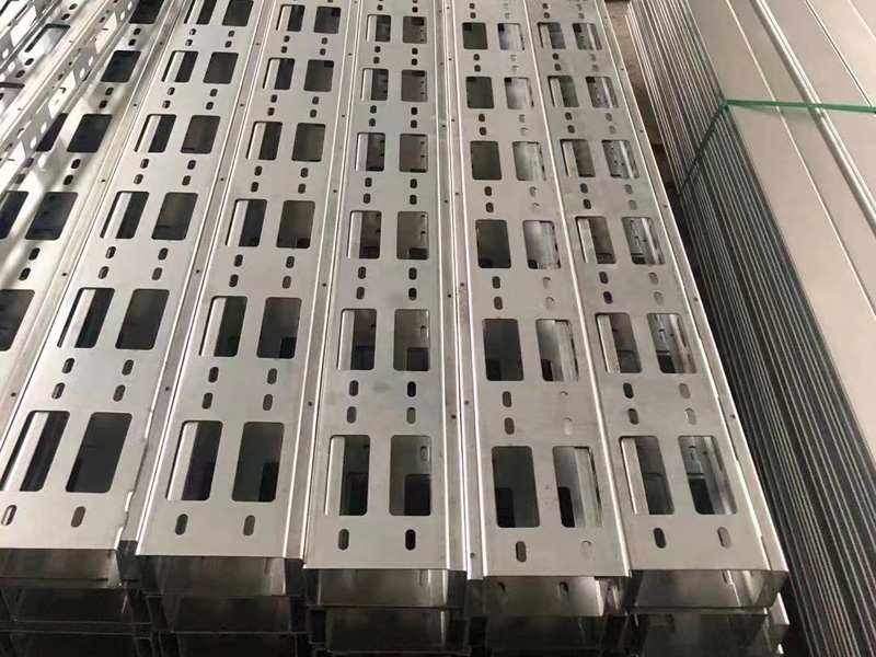 多空托盘式桥架