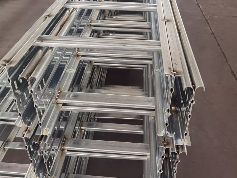 双梯边大跨距桥架